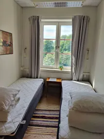 Gothem Logi - Room