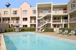 Days Inn by Wyndham Atlanta/Southlake/Morrow - Piscine