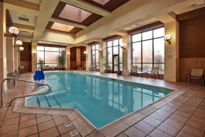 Embassy Suites by Hilton Lexington/UK Coldstream - Piscine
