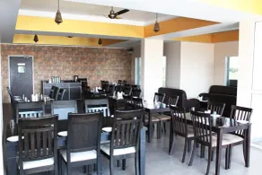 Adhunik Hotel Neemrana - Restaurant