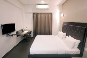 Palmgreens Suites & Banquet - Quarto