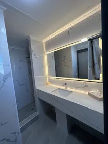 Spa Village Motel - Bathroom