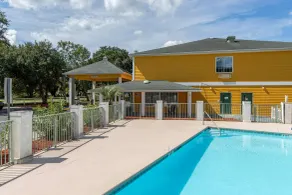 Quality Inn Kingstree North - Pool