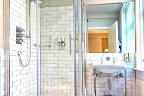 The Bridge Pub & Rooms - Bathroom