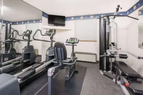 Super 8 by Wyndham State College - Salle de remise en forme