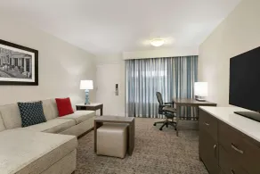 Embassy Suites by Hilton Philadelphia Valley Forge - Chambre