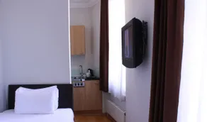 The Royale Chulan Hyde Park Hotel - Room