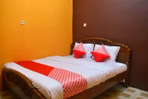 RedDoorz at Rita Guesthouse Pangandaran - Room