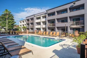 Courtyard by Marriott Orlando Airport - Piscine