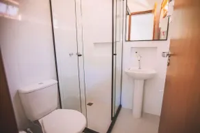 CLH Suites Ilha Grande - Bathroom