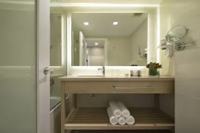 Astral Village Hotel - Badezimmer
