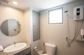 Recenta Style Phuket Town - Salle de bain