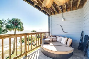 Cedar Key Condo w/ Balcony & Gulf Views! - Innenbereich
