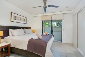 Apartment 316 at Sea Temple Palm Cove - Habitación