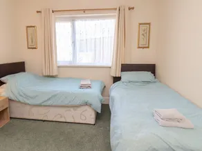 Sunnyside Holiday Apartment 1 - Room