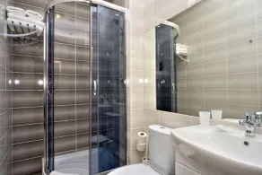 Golden Gate Inn - Bathroom