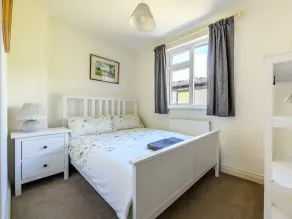2 Orchard Leigh - Camera