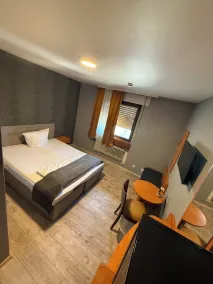 Parkhotel Lindenhof - KOSTENLOSE PARKPLÄTZE - Camera
