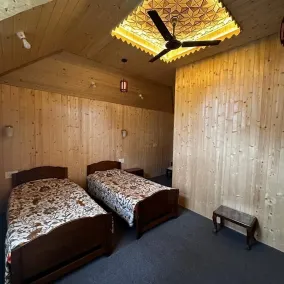 Queens Lake House - Room