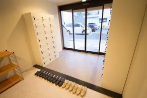 City Kaigetsu - Interior entrance