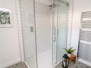 3 Poole End - Bathroom