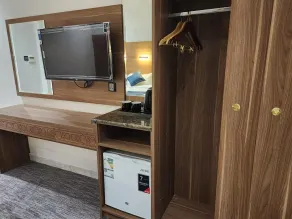 Rowaa Al Makarem Hotel - Room