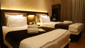 Grand Avenue Hotel - Room