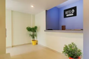 Super OYO Hotel O Indira Nagar - Reception