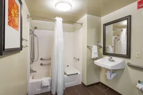 Staybridge Suites-Philadelphia/Mount Laurel by IHG - Bathroom