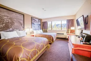 Super 8 by Wyndham Castlegar BC - Chambre