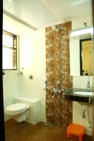 Hotel Shreyas - Bathroom