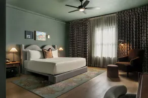 MarQueen Hotel - NEWLY RENOVATED - Chambre