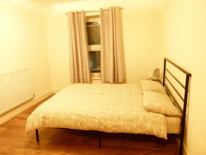 SS Property Hub - Canary Wharf Apartment - Værelse
