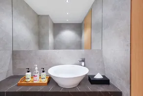 Lemon Tree Hotel, Kalina BKC, Mumbai - Bathroom