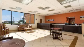 Motel 6-Clarksville, TN - Lobby