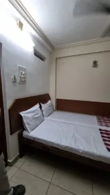 Hotel Bharath - Room