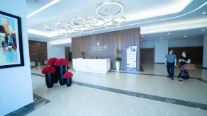 Luxury Apartment in Vinhomes Metropolis - Lobby