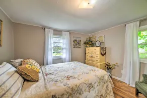 Cheerful Grand Rivers Cottage, 1/2 Mi to Lake - Innenbereich