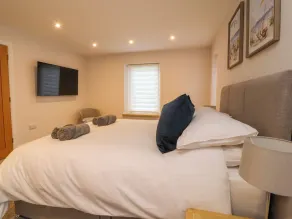 Treetops - Room