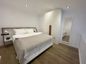 Mehmetbey Çaka - Habitación