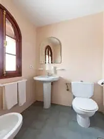 HOSTAL-RESTAURANTE EL PAISANO - Badrum
