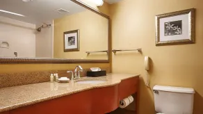 Best Western Plus Waterville Grand Hotel - Baño