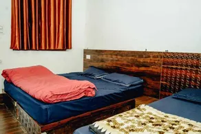 Kedar Chaukhamba Homestay - Room