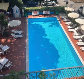 Hotel Villa dei Fiori - sul mare con piscina - Vue de la chambre