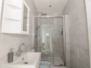Lighthouse View - Bathroom