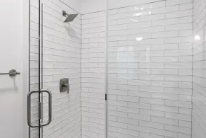 Woodburn Exchange - Baño