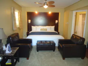 Bayside Inn & Waterfront Suites - Chambre