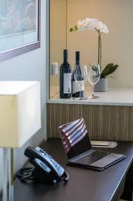 Point Hotel - Room