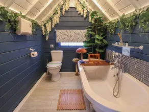 Applejacks Orchard - Bathroom