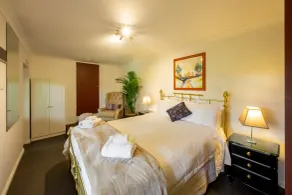 Holly Lodge - Camera